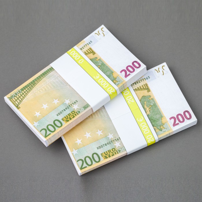 200 евро (сувенир) (80 шт)